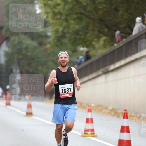 05.10.2025 - 20. swb-Marathon Bremen Michael Strokosch http://msf.ph/oto/9212302 05.10.2025 12:15:53 Laufen 1687 meine-sportfotos.de