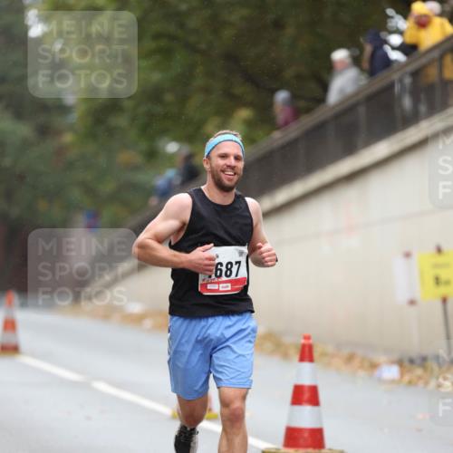 05.10.2025 - 20. swb-Marathon Bremen Michael Strokosch http://msf.ph/oto/9212305 05.10.2025 12:15:54 Laufen 687, 00251 meine-sportfotos.de