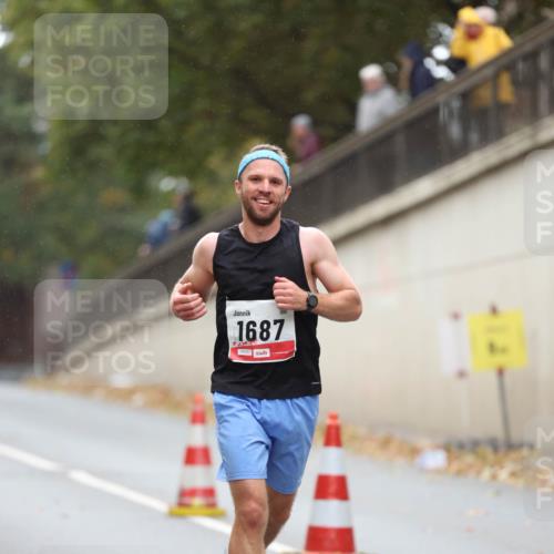 05.10.2025 - 20. swb-Marathon Bremen Michael Strokosch http://msf.ph/oto/9212306 05.10.2025 12:15:54 Laufen 1687, 00251 meine-sportfotos.de