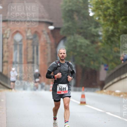 05.10.2025 - 20. swb-Marathon Bremen Michael Strokosch http://msf.ph/oto/9212309 05.10.2025 12:16:04 Laufen 1668 meine-sportfotos.de