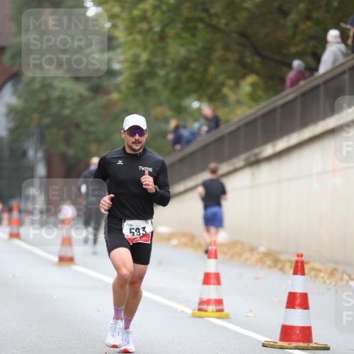 05.10.2025 - 20. swb-Marathon Bremen Michael Strokosch http://msf.ph/oto/9212320 05.10.2025 12:16:20 Laufen 593 meine-sportfotos.de