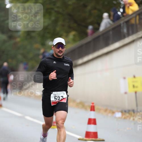 05.10.2025 - 20. swb-Marathon Bremen Michael Strokosch http://msf.ph/oto/9212324 05.10.2025 12:16:21 Laufen 593 meine-sportfotos.de