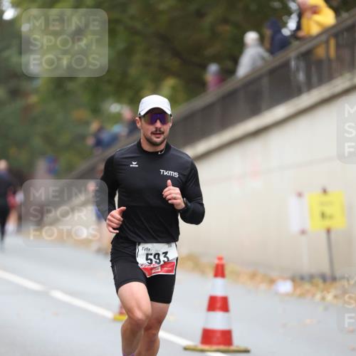 05.10.2025 - 20. swb-Marathon Bremen Michael Strokosch http://msf.ph/oto/9212325 05.10.2025 12:16:21 Laufen 593 meine-sportfotos.de