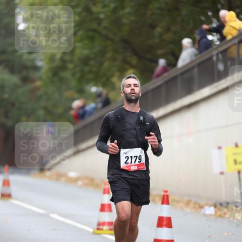 05.10.2025 - 20. swb-Marathon Bremen Michael Strokosch http://msf.ph/oto/9212336 05.10.2025 12:16:41 Laufen 2179 meine-sportfotos.de