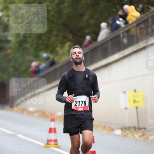 05.10.2025 - 20. swb-Marathon Bremen Michael Strokosch http://msf.ph/oto/9212337 05.10.2025 12:16:41 Laufen 2179 meine-sportfotos.de