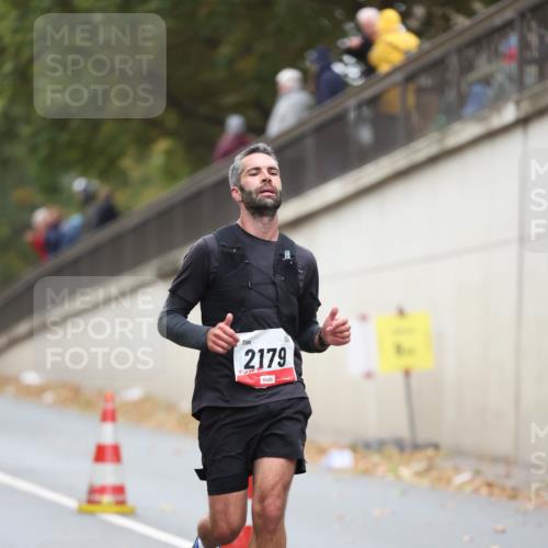05.10.2025 - 20. swb-Marathon Bremen Michael Strokosch http://msf.ph/oto/9212338 05.10.2025 12:16:41 Laufen 2179 meine-sportfotos.de