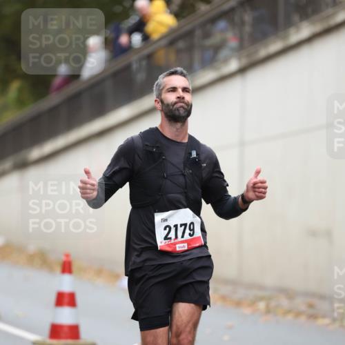 05.10.2025 - 20. swb-Marathon Bremen Michael Strokosch http://msf.ph/oto/9212341 05.10.2025 12:16:42 Laufen 2179 meine-sportfotos.de