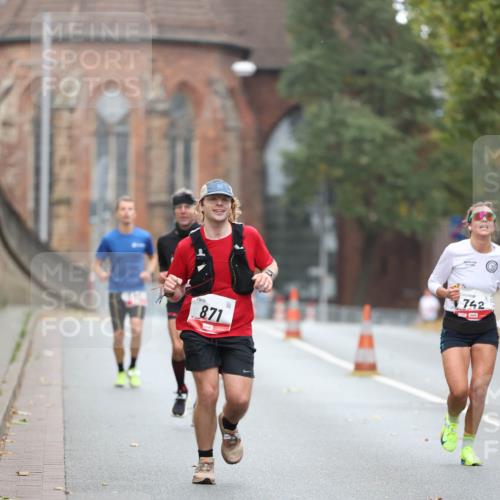 05.10.2025 - 20. swb-Marathon Bremen Michael Strokosch http://msf.ph/oto/9212343 05.10.2025 12:16:50 Laufen 871, 4, 742 meine-sportfotos.de