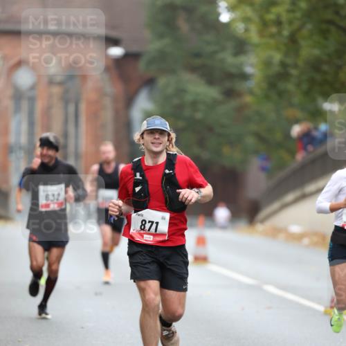 05.10.2025 - 20. swb-Marathon Bremen Michael Strokosch http://msf.ph/oto/9212347 05.10.2025 12:16:51 Laufen 632, 871 meine-sportfotos.de
