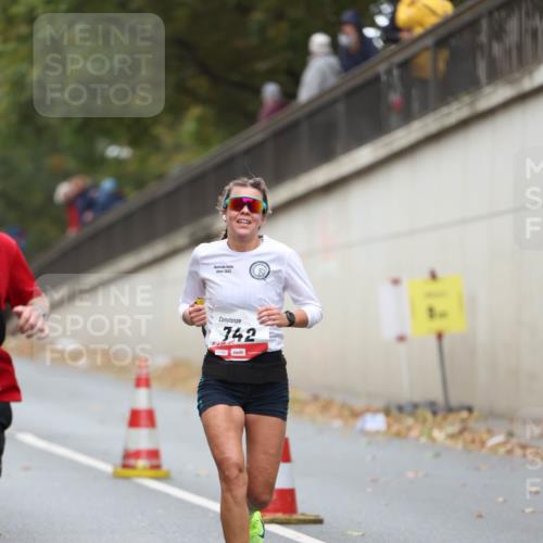 05.10.2025 - 20. swb-Marathon Bremen Michael Strokosch http://msf.ph/oto/9212349 05.10.2025 12:16:52 Laufen 2023, 742, 01380 meine-sportfotos.de