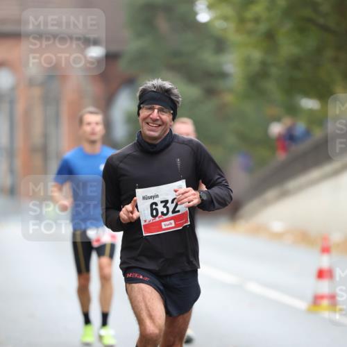 05.10.2025 - 20. swb-Marathon Bremen Michael Strokosch http://msf.ph/oto/9212357 05.10.2025 12:16:55 Laufen 632 meine-sportfotos.de