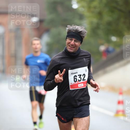05.10.2025 - 20. swb-Marathon Bremen Michael Strokosch http://msf.ph/oto/9212359 05.10.2025 12:16:55 Laufen 632 meine-sportfotos.de