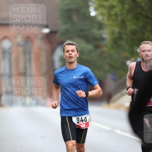 05.10.2025 - 20. swb-Marathon Bremen Michael Strokosch http://msf.ph/oto/9212361 05.10.2025 12:16:56 Laufen 940 meine-sportfotos.de