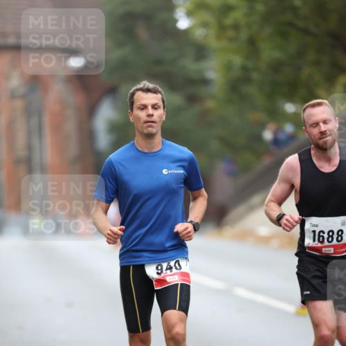 05.10.2025 - 20. swb-Marathon Bremen Michael Strokosch http://msf.ph/oto/9212362 05.10.2025 12:16:57 Laufen 940, 1688 meine-sportfotos.de