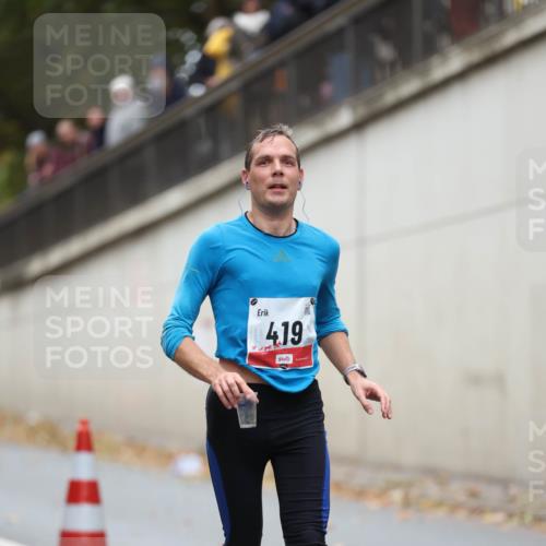 05.10.2025 - 20. swb-Marathon Bremen Michael Strokosch http://msf.ph/oto/9212375 05.10.2025 12:17:59 Laufen 4, 19 meine-sportfotos.de