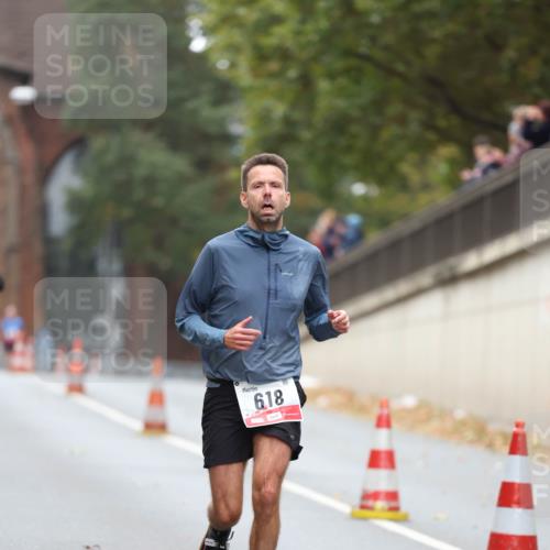 05.10.2025 - 20. swb-Marathon Bremen Michael Strokosch http://msf.ph/oto/9212390 05.10.2025 12:18:41 Laufen 0, 618 meine-sportfotos.de