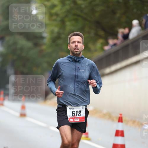 05.10.2025 - 20. swb-Marathon Bremen Michael Strokosch http://msf.ph/oto/9212393 05.10.2025 12:18:41 Laufen 00536, 618 meine-sportfotos.de