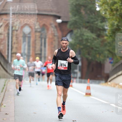 05.10.2025 - 20. swb-Marathon Bremen Michael Strokosch http://msf.ph/oto/9212396 05.10.2025 12:18:44 Laufen 1814 meine-sportfotos.de
