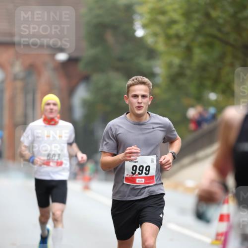 05.10.2025 - 20. swb-Marathon Bremen Michael Strokosch http://msf.ph/oto/9212418 05.10.2025 12:18:55 Laufen 603, 999 meine-sportfotos.de