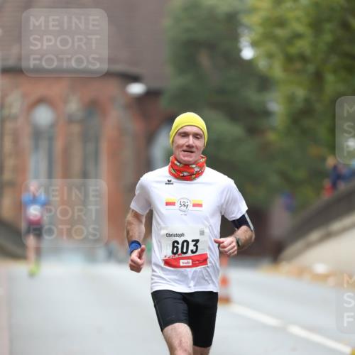 05.10.2025 - 20. swb-Marathon Bremen Michael Strokosch http://msf.ph/oto/9212423 05.10.2025 12:18:57 Laufen 603 meine-sportfotos.de