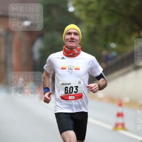 05.10.2025 - 20. swb-Marathon Bremen Michael Strokosch http://msf.ph/oto/9212426 05.10.2025 12:18:57 Laufen 603 meine-sportfotos.de