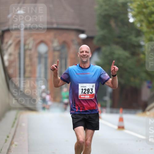 05.10.2025 - 20. swb-Marathon Bremen Michael Strokosch http://msf.ph/oto/9212432 05.10.2025 12:19:08 Laufen 2024, 1293, 01588 meine-sportfotos.de