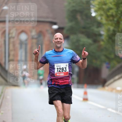 05.10.2025 - 20. swb-Marathon Bremen Michael Strokosch http://msf.ph/oto/9212433 05.10.2025 12:19:08 Laufen 13, 2024, 1293 meine-sportfotos.de