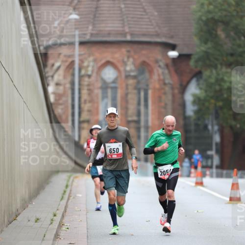 05.10.2025 - 20. swb-Marathon Bremen Michael Strokosch http://msf.ph/oto/9212439 05.10.2025 12:19:24 Laufen 650, 96, 205 meine-sportfotos.de