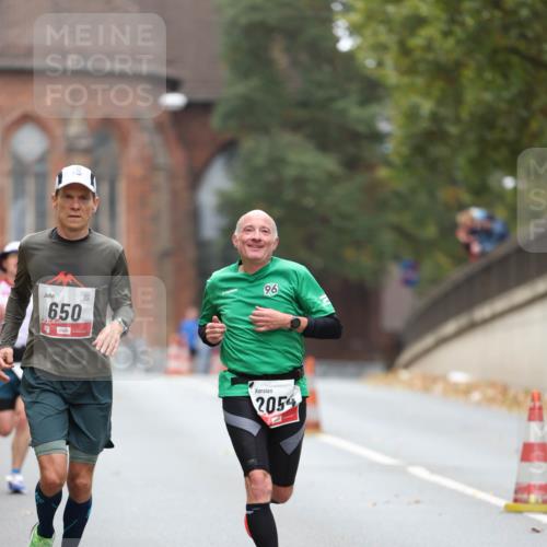 05.10.2025 - 20. swb-Marathon Bremen Michael Strokosch http://msf.ph/oto/9212446 05.10.2025 12:19:26 Laufen 650, 2008, 96, 2054 meine-sportfotos.de