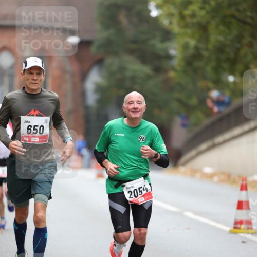 05.10.2025 - 20. swb-Marathon Bremen Michael Strokosch http://msf.ph/oto/9212448 05.10.2025 12:19:27 Laufen 650, 96, 2054 meine-sportfotos.de