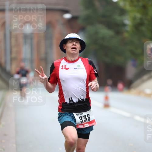 05.10.2025 - 20. swb-Marathon Bremen Michael Strokosch http://msf.ph/oto/9212458 05.10.2025 12:19:31 Laufen 938, 00565 meine-sportfotos.de