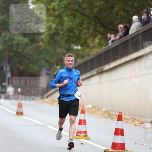 05.10.2025 - 20. swb-Marathon Bremen Michael Strokosch http://msf.ph/oto/9212471 05.10.2025 12:19:50 Laufen 50 meine-sportfotos.de