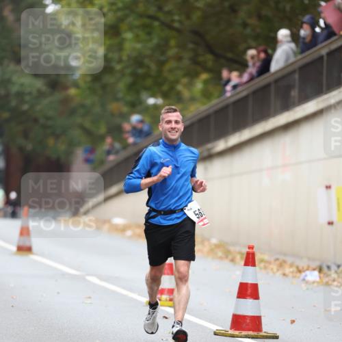 05.10.2025 - 20. swb-Marathon Bremen Michael Strokosch http://msf.ph/oto/9212473 05.10.2025 12:19:50 Laufen  meine-sportfotos.de