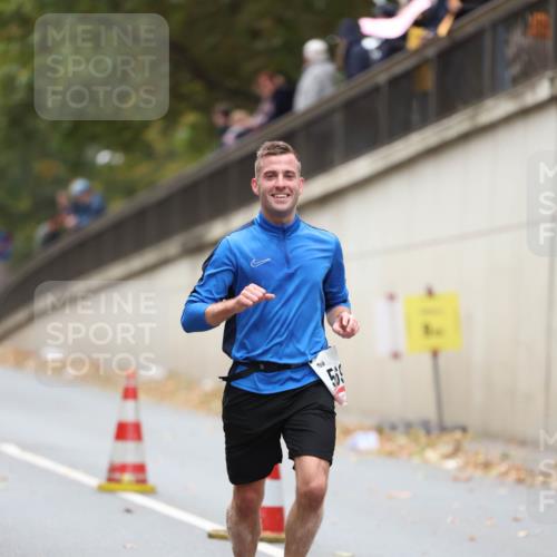 05.10.2025 - 20. swb-Marathon Bremen Michael Strokosch http://msf.ph/oto/9212478 05.10.2025 12:19:52 Laufen 565 meine-sportfotos.de