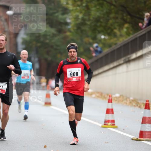 05.10.2025 - 20. swb-Marathon Bremen Michael Strokosch http://msf.ph/oto/9212495 05.10.2025 12:20:05 Laufen 21, 566, 908 meine-sportfotos.de