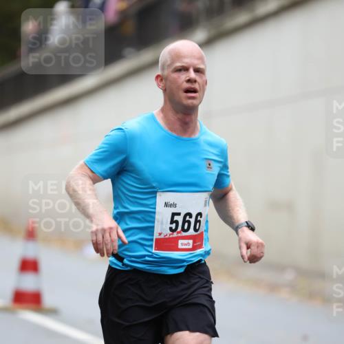 05.10.2025 - 20. swb-Marathon Bremen Michael Strokosch http://msf.ph/oto/9212506 05.10.2025 12:20:10 Laufen 566 meine-sportfotos.de