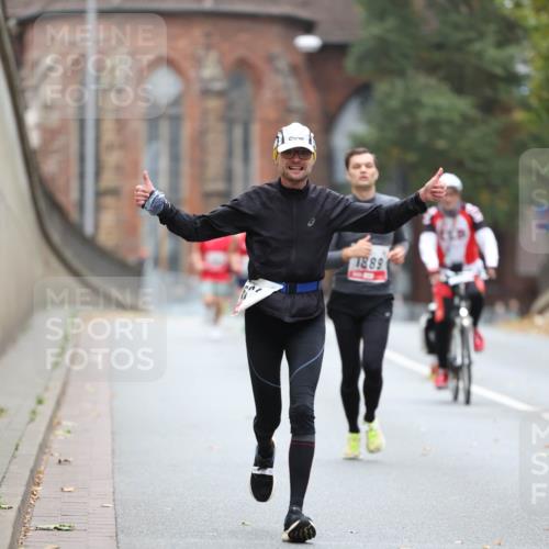 05.10.2025 - 20. swb-Marathon Bremen Michael Strokosch http://msf.ph/oto/9212520 05.10.2025 12:20:23 Laufen 1889, 4 meine-sportfotos.de