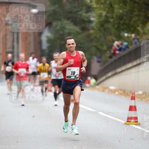 05.10.2025 - 20. swb-Marathon Bremen Michael Strokosch http://msf.ph/oto/9212526 05.10.2025 12:20:28 Laufen 18 meine-sportfotos.de