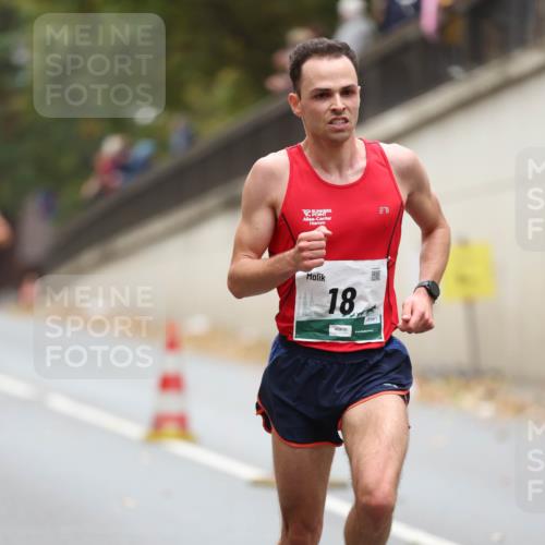 05.10.2025 - 20. swb-Marathon Bremen Michael Strokosch http://msf.ph/oto/9212534 05.10.2025 12:20:30 Laufen  meine-sportfotos.de