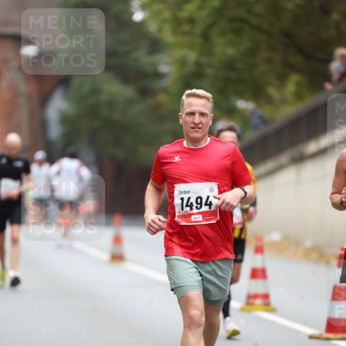 05.10.2025 - 20. swb-Marathon Bremen Michael Strokosch http://msf.ph/oto/9212541 05.10.2025 12:20:35 Laufen 1494 meine-sportfotos.de