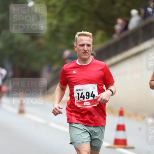 05.10.2025 - 20. swb-Marathon Bremen Michael Strokosch http://msf.ph/oto/9212543 05.10.2025 12:20:36 Laufen 1494 meine-sportfotos.de