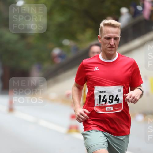 05.10.2025 - 20. swb-Marathon Bremen Michael Strokosch http://msf.ph/oto/9212545 05.10.2025 12:20:36 Laufen 1494 meine-sportfotos.de