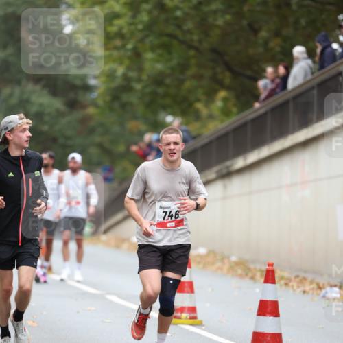 05.10.2025 - 20. swb-Marathon Bremen Michael Strokosch http://msf.ph/oto/9212553 05.10.2025 12:20:48 Laufen 4, 746 meine-sportfotos.de