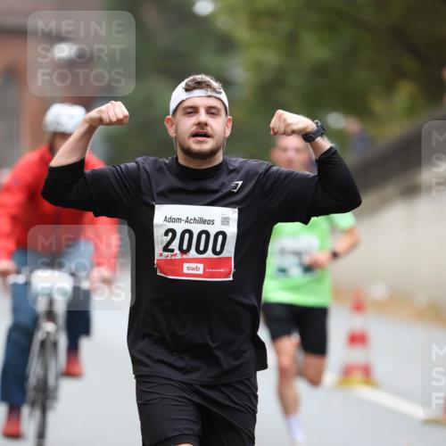 05.10.2025 - 20. swb-Marathon Bremen Michael Strokosch http://msf.ph/oto/9212565 05.10.2025 12:20:52 Laufen 2000 meine-sportfotos.de