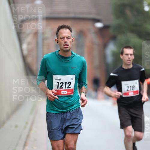 05.10.2025 - 20. swb-Marathon Bremen Michael Strokosch http://msf.ph/oto/9212581 05.10.2025 12:21:02 Laufen 1212, 218 meine-sportfotos.de