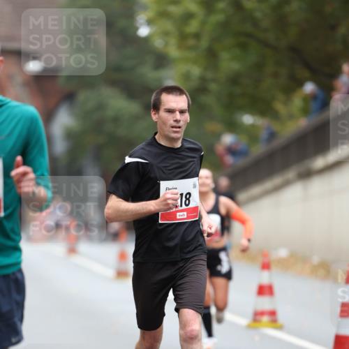 05.10.2025 - 20. swb-Marathon Bremen Michael Strokosch http://msf.ph/oto/9212583 05.10.2025 12:21:03 Laufen 18 meine-sportfotos.de