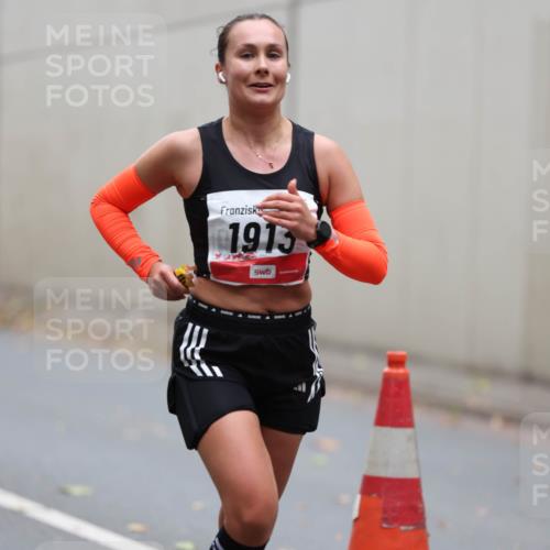 05.10.2025 - 20. swb-Marathon Bremen Michael Strokosch http://msf.ph/oto/9212588 05.10.2025 12:21:07 Laufen 1913 meine-sportfotos.de