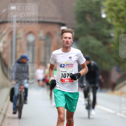 05.10.2025 - 20. swb-Marathon Bremen Michael Strokosch http://msf.ph/oto/9212591 05.10.2025 12:21:16 Laufen 42, 195, 1070 meine-sportfotos.de