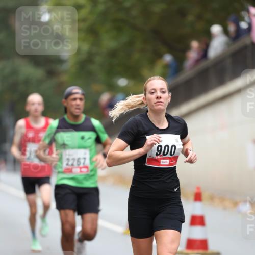 05.10.2025 - 20. swb-Marathon Bremen Michael Strokosch http://msf.ph/oto/9212600 05.10.2025 12:21:22 Laufen 2267, 900 meine-sportfotos.de
