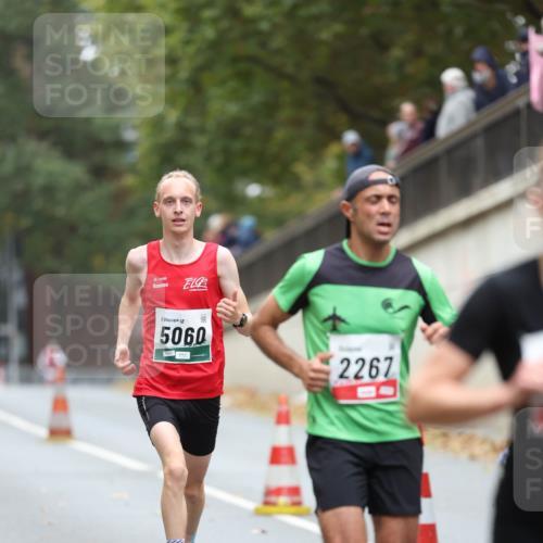 05.10.2025 - 20. swb-Marathon Bremen Michael Strokosch http://msf.ph/oto/9212602 05.10.2025 12:21:23 Laufen 5060, 2267 meine-sportfotos.de
